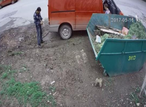 Жители Таганрога поймали мусорных диверсантов с поличным Жители Таганрога поймали мусорных диверсантов с поличным