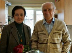 Ветеран войны, удостоенный орденов Славы, отметил 93-й день рождения в Таганроге Ветеран войны, удостоенный орденов Славы, отметил 93-й день рождения в Таганроге