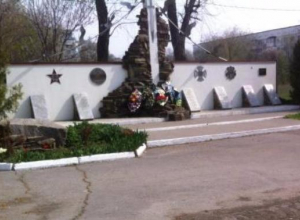 Памятники и воинские захоронения приведут в порядок к 9 мая студенты Памятники и воинские захоронения приведут в порядок к 9 мая студенты