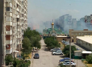 Клубы дыма окутали таганрогскую церковь Клубы дыма окутали таганрогскую церковь