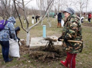 170 неравнодушных жителей двух микрорайонов Таганрога собрали более 40 кубометров мусора 170 неравнодушных жителей двух микрорайонов Таганрога собрали более 40 кубометров мусора
