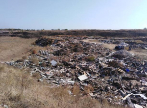 Незаконное место утилизации сырья несет экологическую угрозу для Таганрога Незаконное место утилизации сырья несет экологическую угрозу для Таганрога
