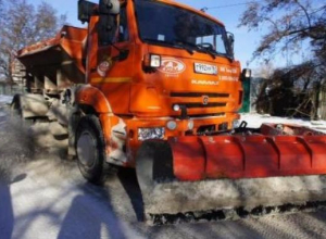 За сутки на дороги Таганрога было высыпано 180 тонн пескопасты За сутки на дороги Таганрога было высыпано 180 тонн пескопасты