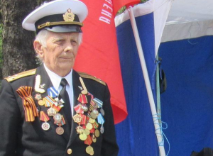 Таганрожцев с Днем Победы поздравляет ветеран войны Игорь Полугородник Таганрожцев с Днем Победы поздравляет ветеран войны Игорь Полугородник