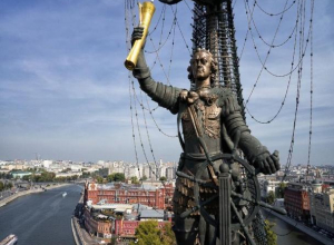 В Таганрогский залив предложили перенести московский памятник Петру I В Таганрогский залив предложили перенести московский памятник Петру I