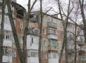 Строителям, восстанавливающим разрушенный дом в Таганроге, вручили благодарственные письма Строителям, восстанавливающим разрушенный дом в Таганроге, вручили благодарственные письма