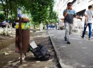Жители Таганрога стали чаще нарушать правила благоустройства города Жители Таганрога стали чаще нарушать правила благоустройства города