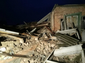 Мужчина на почве ревности к супруге решил подорвать дом недалеко от Таганрога Мужчина на почве ревности к супруге решил подорвать дом недалеко от Таганрога