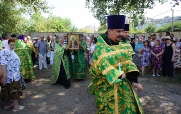 Первый камень в основание будущего храма для «особых» людей заложили в Таганроге Первый камень в основание будущего храма для «особых» людей заложили в Таганроге
