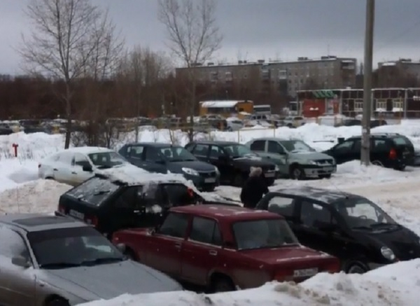 В Таганроге женщина-автолюбитель жестоко отомстила своему обидчику В Таганроге женщина-автолюбитель жестоко отомстила своему обидчику