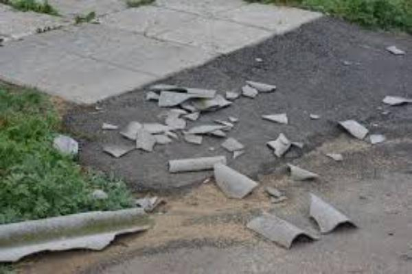 В Таганроге жертвой сильного ветра стал мужчина В Таганроге жертвой сильного ветра стал мужчина