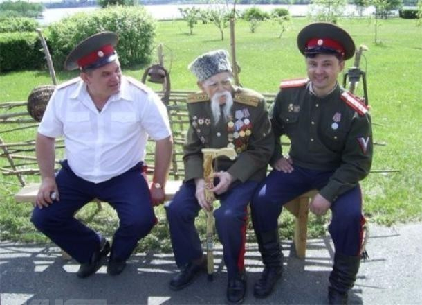 Отличившихся таганрогских казаков наградят медалями с изображением императора Отличившихся таганрогских казаков наградят медалями с изображением императора