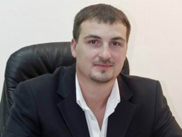 Депутат Артем Екушевский подозревает, раз начали кое-где косить амброзию, значит, едет губернатор Депутат Артем Екушевский подозревает, раз начали кое-где косить амброзию, значит, едет губернатор