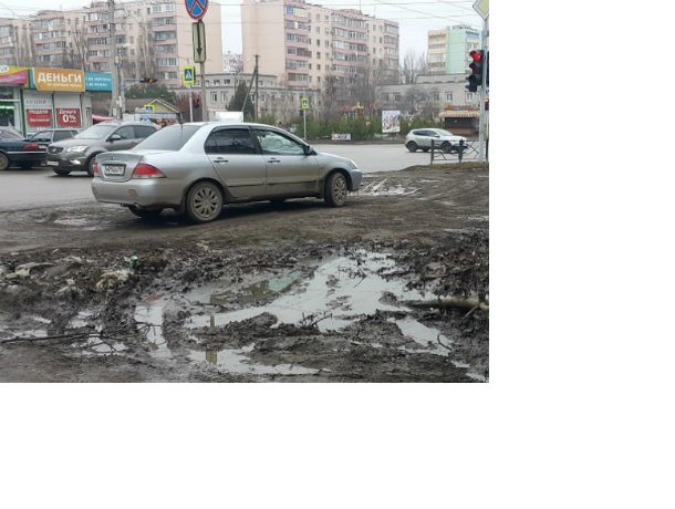 Новогодний праздник в Таганроге омрачили лужи и грязь Новогодний праздник в Таганроге омрачили лужи и грязь