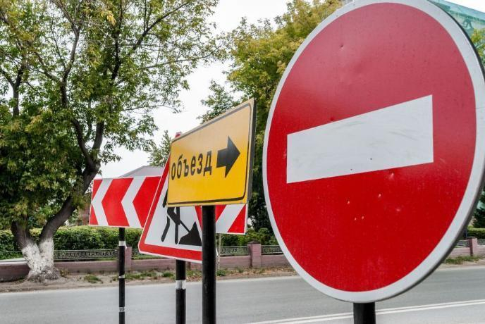 На улицах Фрунзе и Ейской в Таганроге продлится ограничение движения На улицах Фрунзе и Ейской в Таганроге продлится ограничение движения