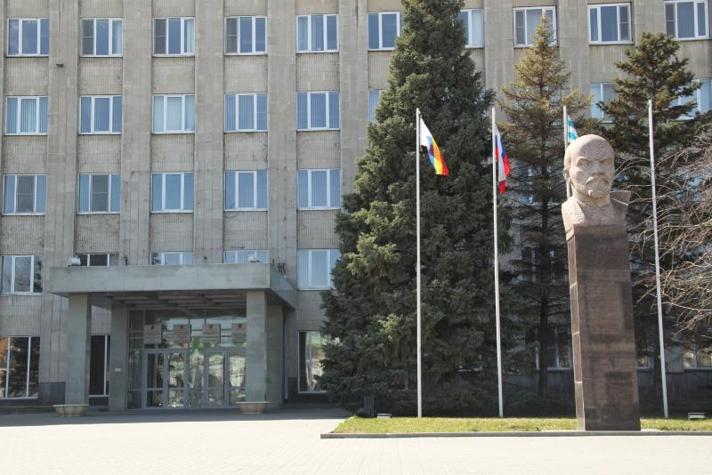Бравый полковник из администрации Таганрога давно наплевал на мнение общественности Бравый полковник из администрации Таганрога давно наплевал на мнение общественности