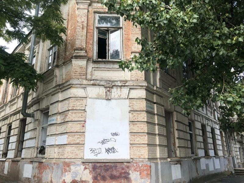 В Таганроге безрезультатно пытались сохранить особняк позапрошлого века В Таганроге безрезультатно пытались сохранить особняк позапрошлого века