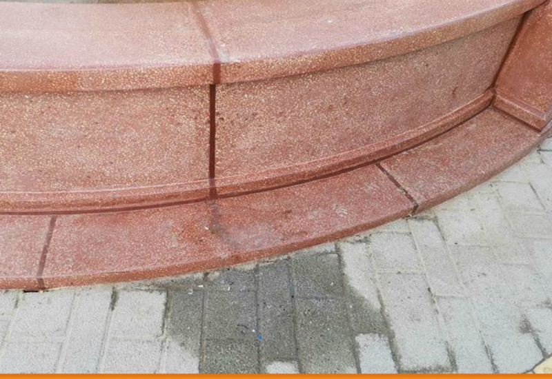 В Таганроге новый фонтан стоимостью более 5 млн. руб. трещит по швам В Таганроге новый фонтан стоимостью более 5 млн. руб. трещит по швам