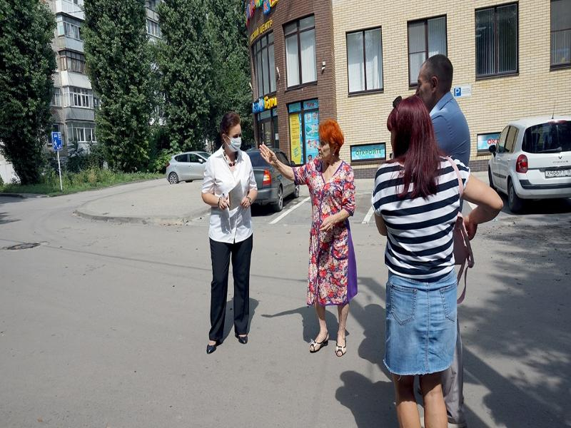 Тротуар на Дзержинского, ведущий к дубу-долгожителю, отремонтируют по просьбе жителей Тротуар на Дзержинского, ведущий к дубу-долгожителю, отремонтируют по просьбе жителей