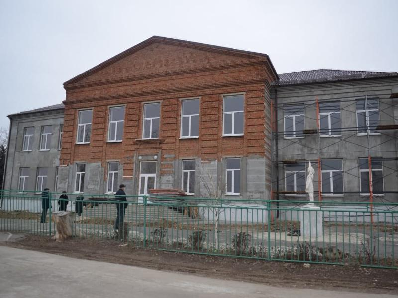 Почти 28 млн выделено на ремонт двух школ в Матвеево-Курганском районе Почти 28 млн выделено на ремонт двух школ в Матвеево-Курганском районе
