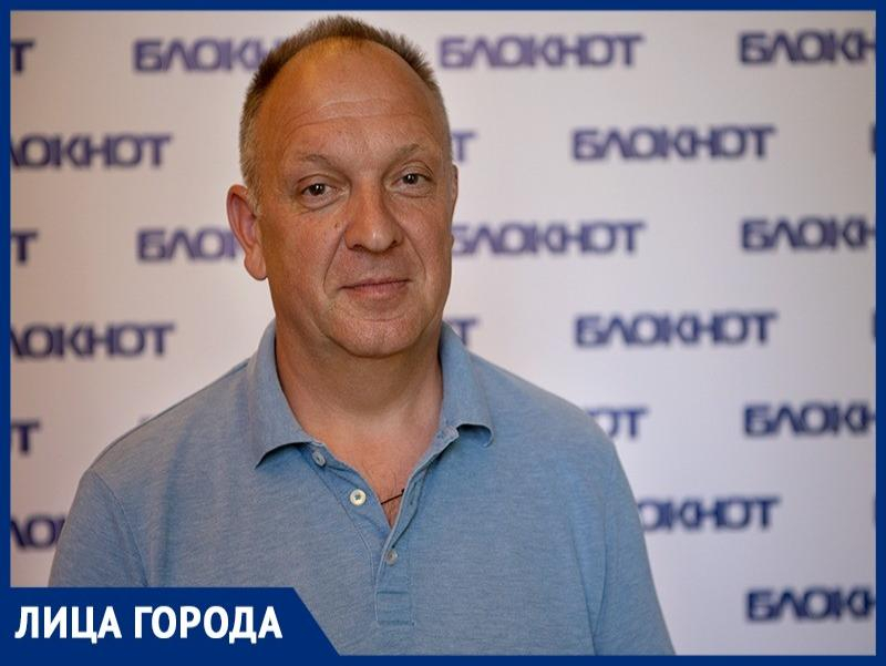 «Музыкальный коллектив это настоящая семья»: дирижёр детского оркестра духовых инструментов Сергей Леонидович Кадыгроб «Музыкальный коллектив это настоящая семья»: дирижёр детского оркестра духовых инструментов Сергей Леонидович Кадыгроб