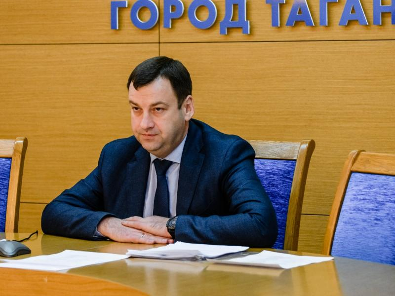 В прямом эфире глава администрации Андрей Лисицкий ответит на вопросы «Блокнот Таганрог» В прямом эфире глава администрации Андрей Лисицкий ответит на вопросы «Блокнот Таганрог»
