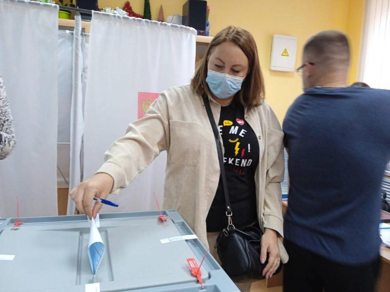 В городе - коммунисты, а в округе - единороссы: подробности голосования по территориям 151-го избирательного В городе - коммунисты, а в округе - единороссы: подробности голосования по территориям 151-го избирательного