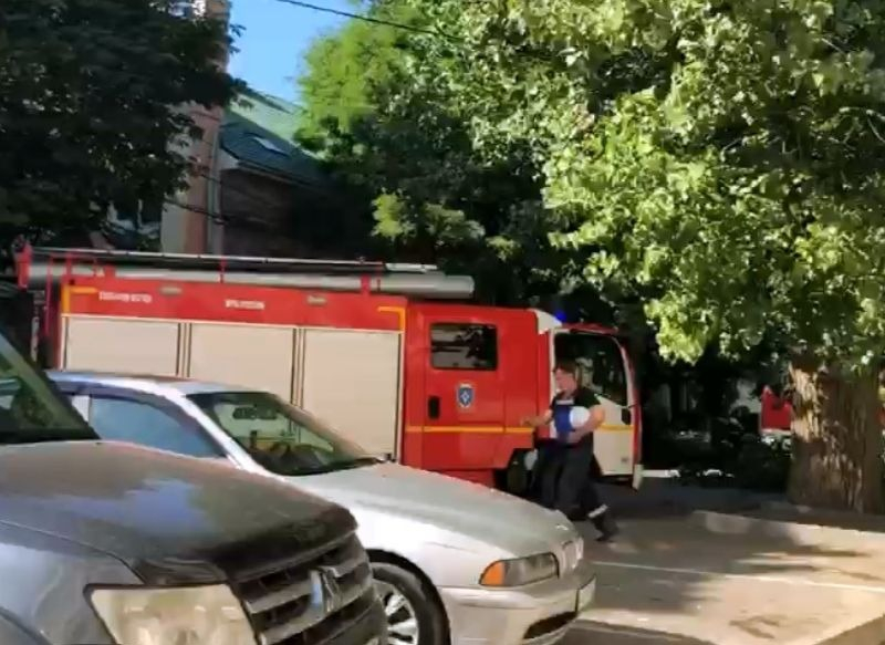 Утром в Таганроге была перекрыта дорога Утром в Таганроге была перекрыта дорога