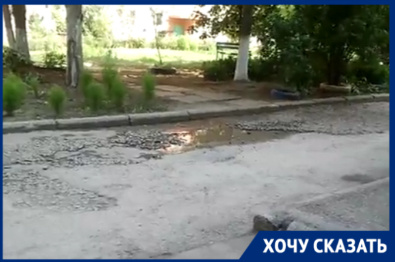 Инвалид-колясочник из Таганрога ждет когда депутат Селиванов выполнит свое обещание Инвалид-колясочник из Таганрога ждет когда депутат Селиванов выполнит свое обещание