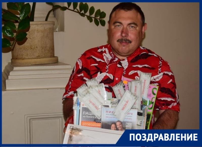 Сегодня свой День рождения отмечает таганрожец Владимир Дорда Сегодня свой День рождения отмечает таганрожец Владимир Дорда