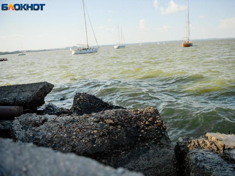 Таганрог признан городом с самым грязным водоёмом Таганрог признан городом с самым грязным водоёмом