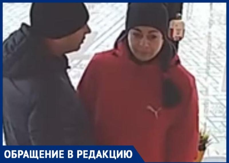 Маска мешает плеваться? Таганрожцы устроили скандал из-за просьбы надеть маску Маска мешает плеваться? Таганрожцы устроили скандал из-за просьбы надеть маску