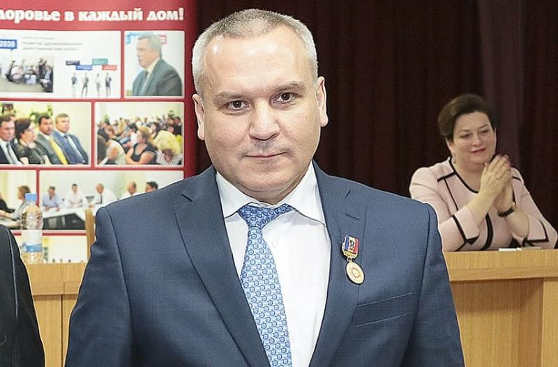 Бывшего замминистра здравоохранения Ростовской области вновь отпустили под домашний арест Бывшего замминистра здравоохранения Ростовской области вновь отпустили под домашний арест