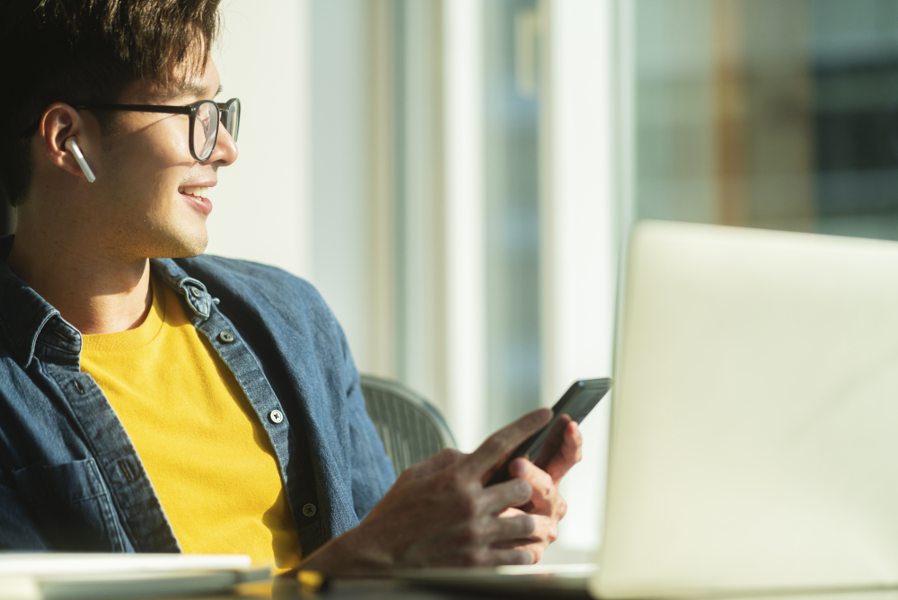 Редактор в журналистике. Найти журналиста для статьи. Писатель. Журналист на телевидении. Требуется журналист объявление.