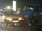 «У водителя кровь идёт изо рта», - в Таганроге столкнулись такси и «Газель»