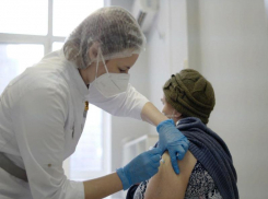 Более 110 тысяч: 54 процента таганрожцев сделали прививку от коронавируса 