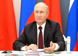 Путин предложил выплатить по 10 000 пенсионерам и по 15 000 военным единовременно
