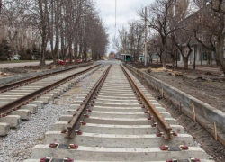 Ещё 3 километра новых путей выложено в Таганроге 