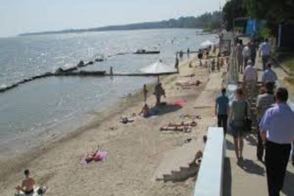 Пляжи Таганрога в летний период будут убирать ежедневно