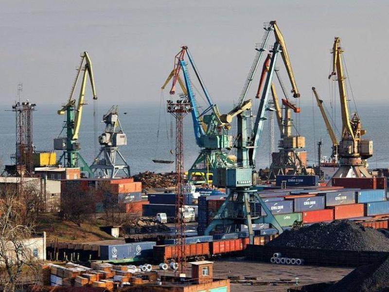В порту Таганрога задержали контрафактный подсолнечник